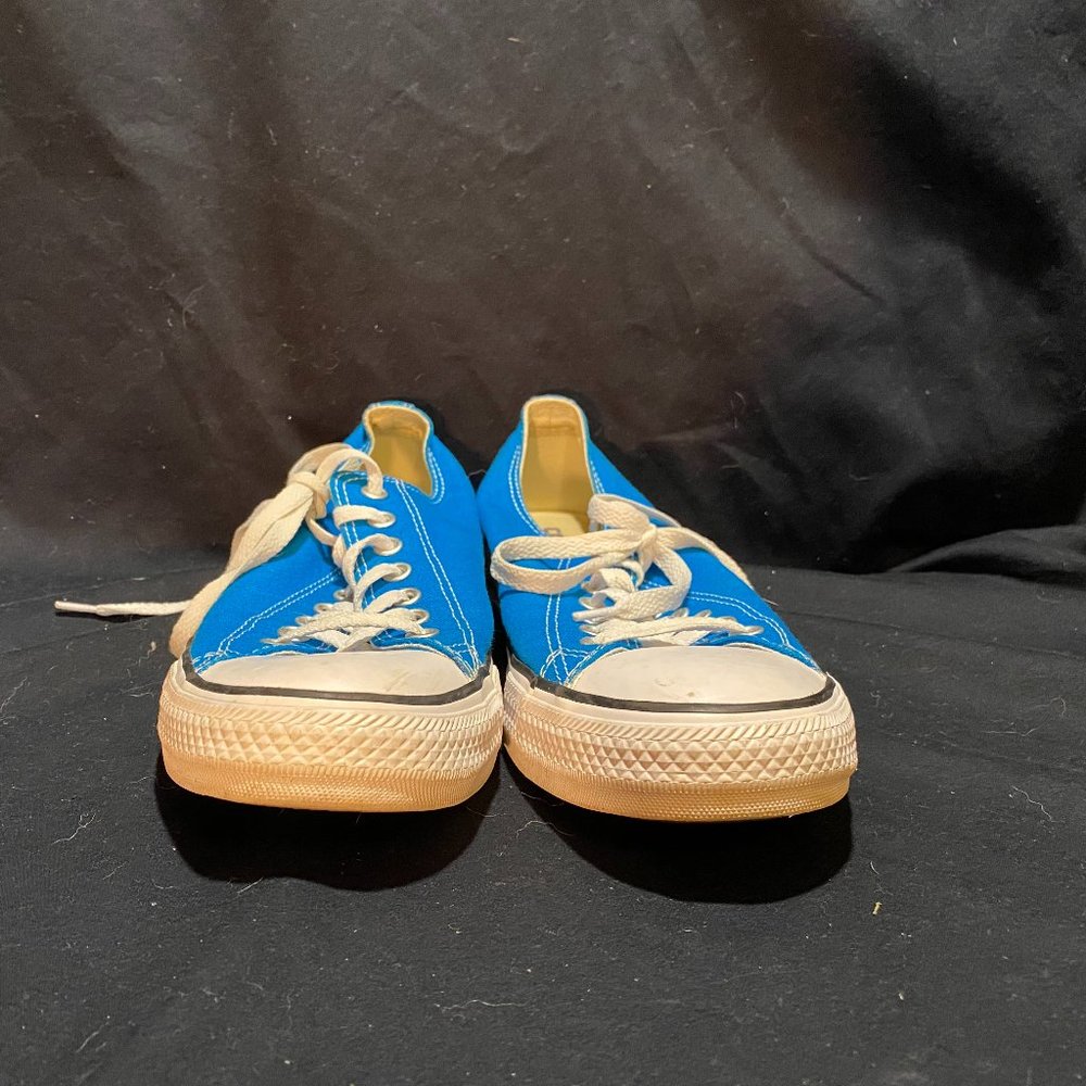Converse low-tops